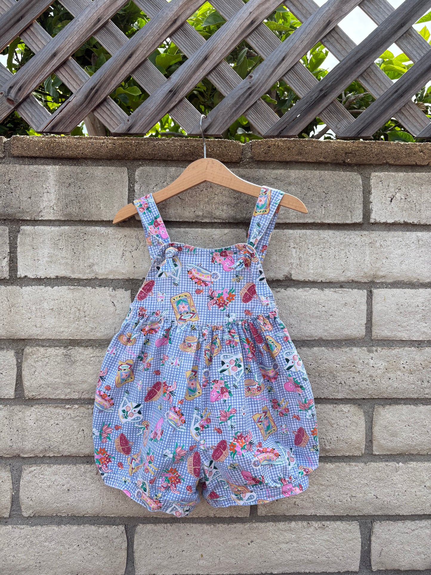 Vintage AOP Gardening bubble