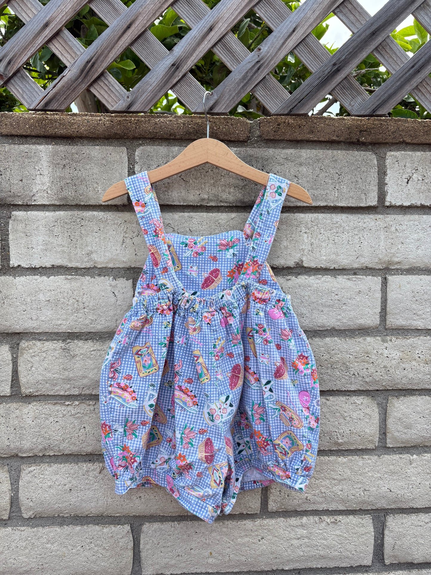 Vintage AOP Gardening bubble