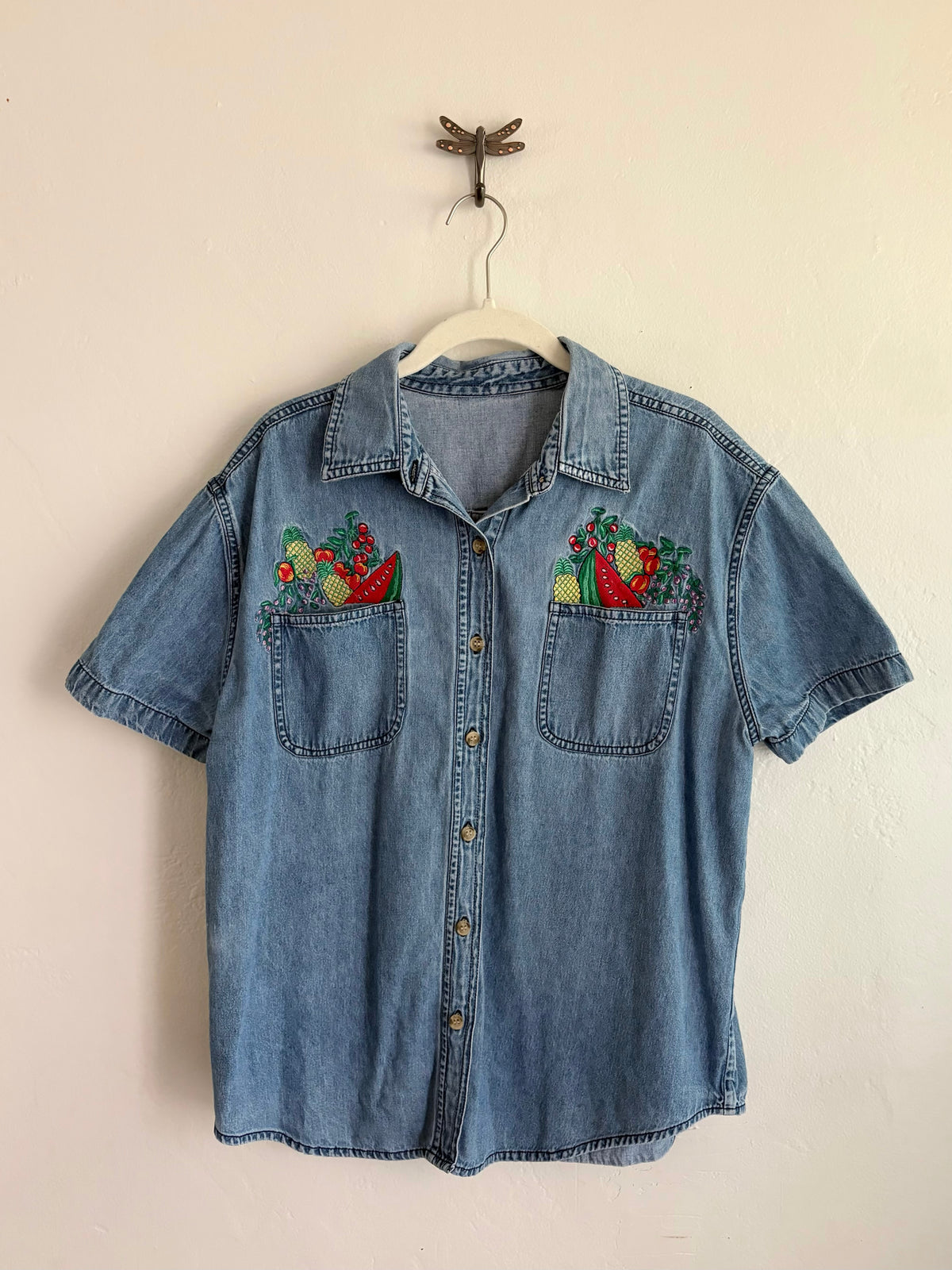 vintage fruit embroidered shirt (adult large)