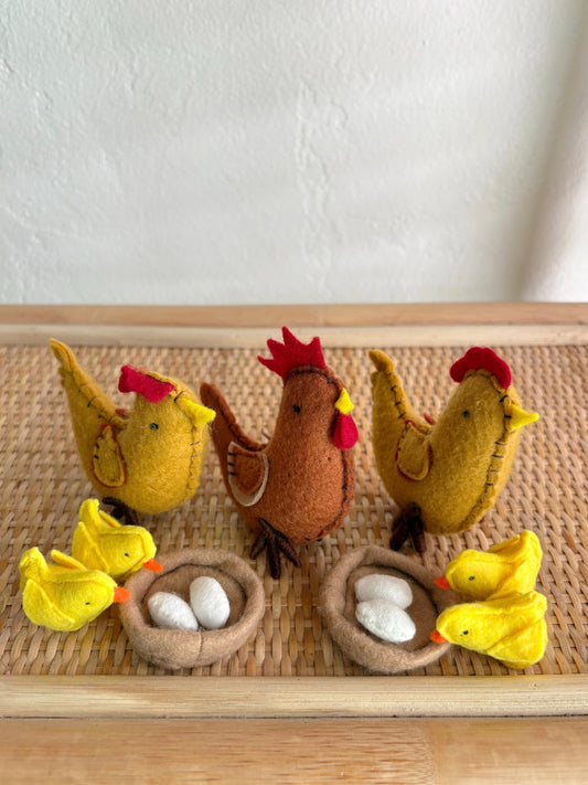felt chick play set (13 pieces)
