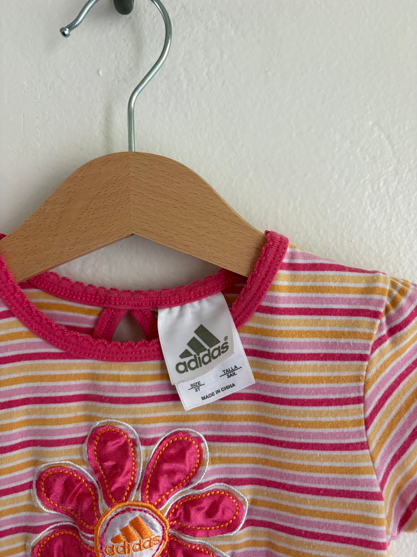 y2k adidas top (3T)