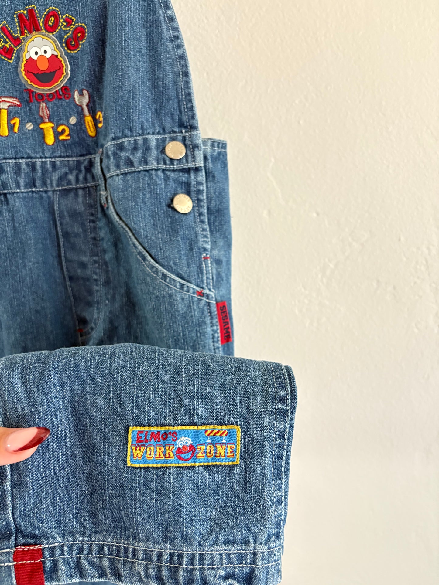 vintage y2k elmo overalls (4/5T)