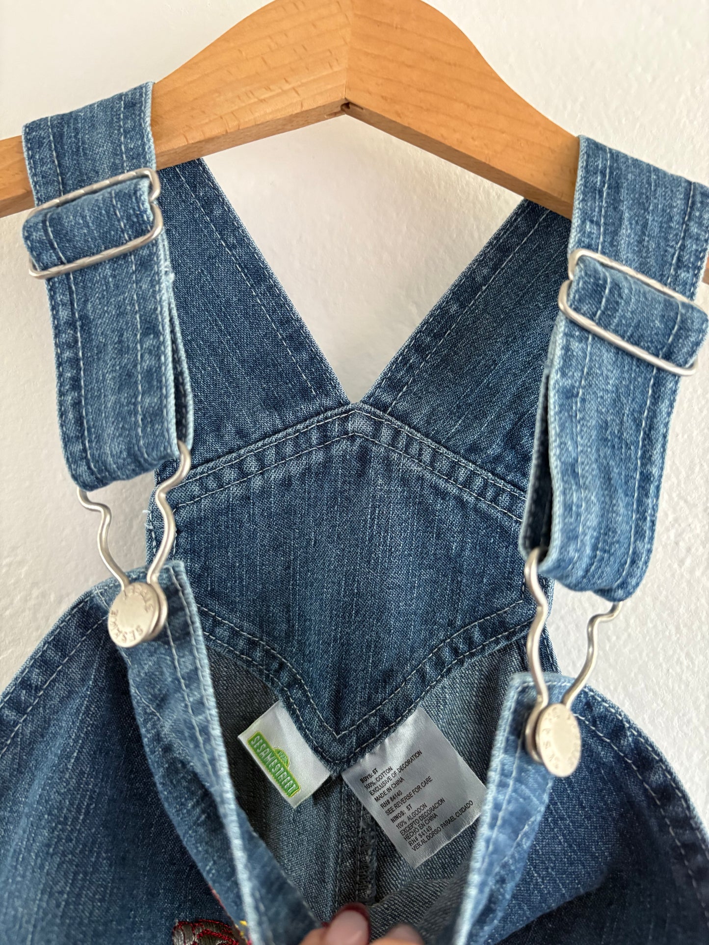 vintage y2k elmo overalls (4/5T)