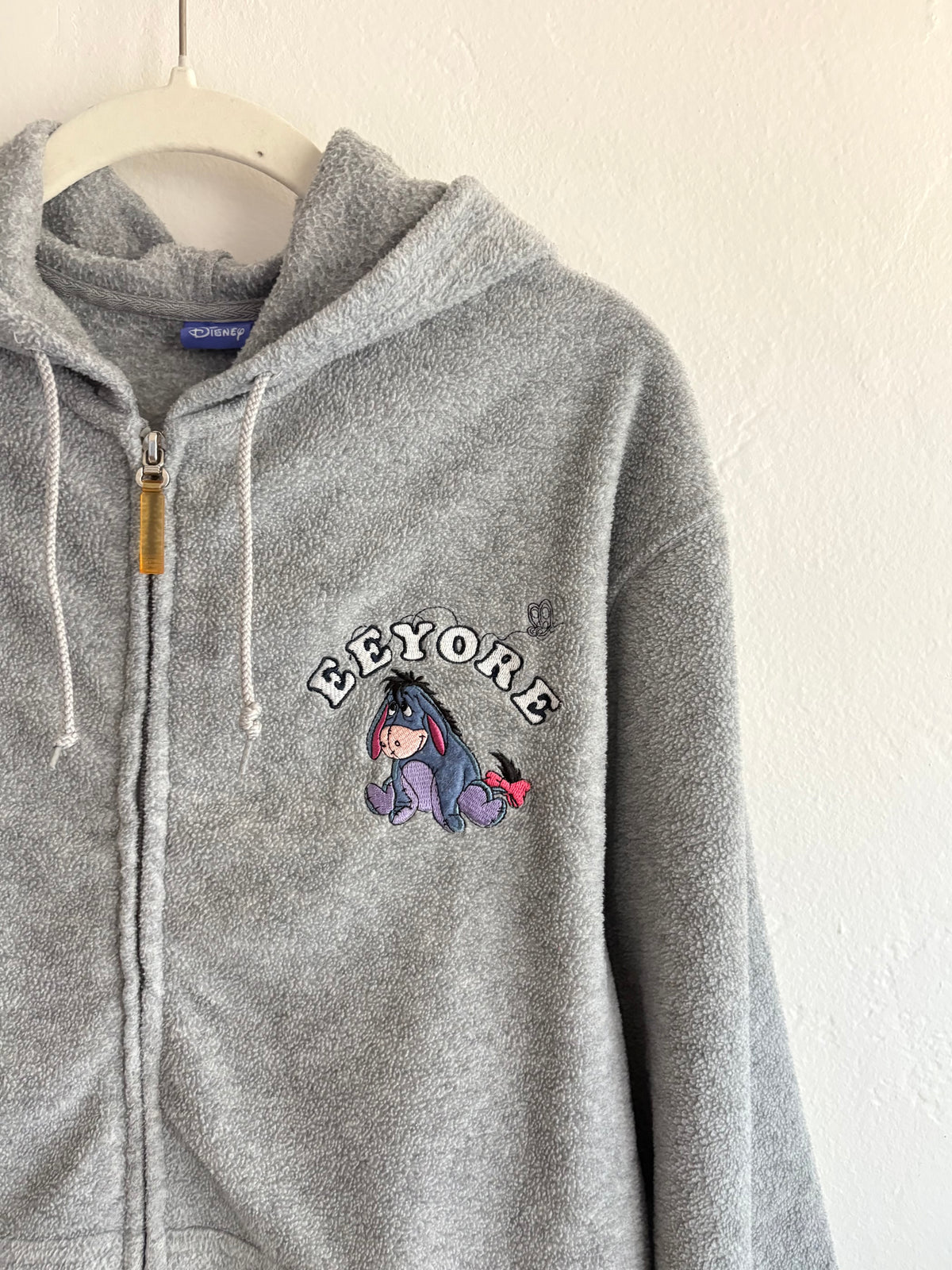 vintage y2k eeyore sweater (adult M)
