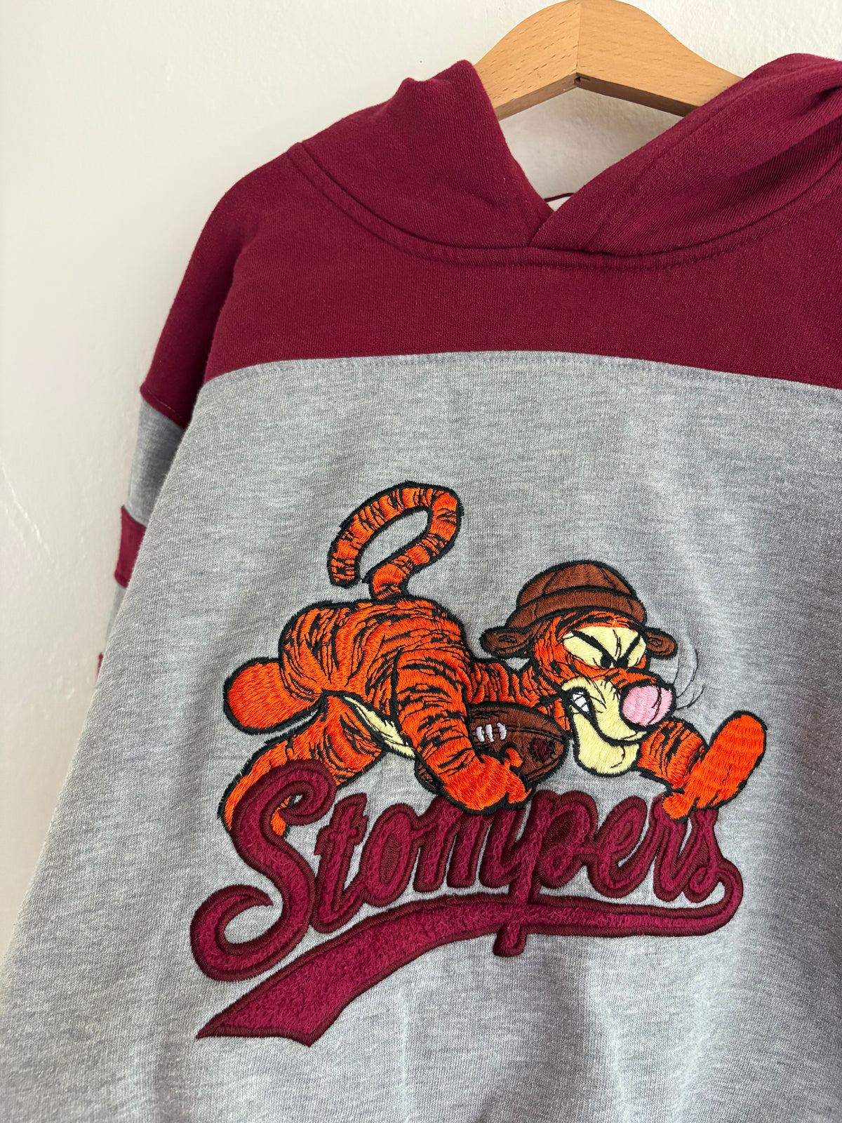 vintage tigger sweater (youth medium)